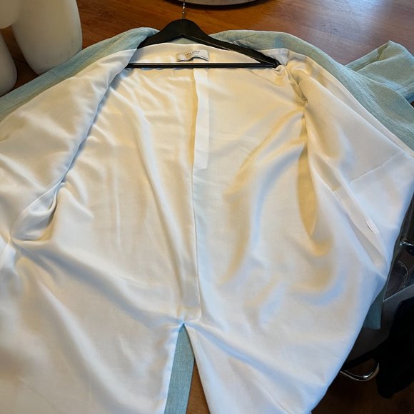 Zara Basic Outerwear Spring Coat Mint Green, white lining & button.  Size XL - Picture 8 of 9